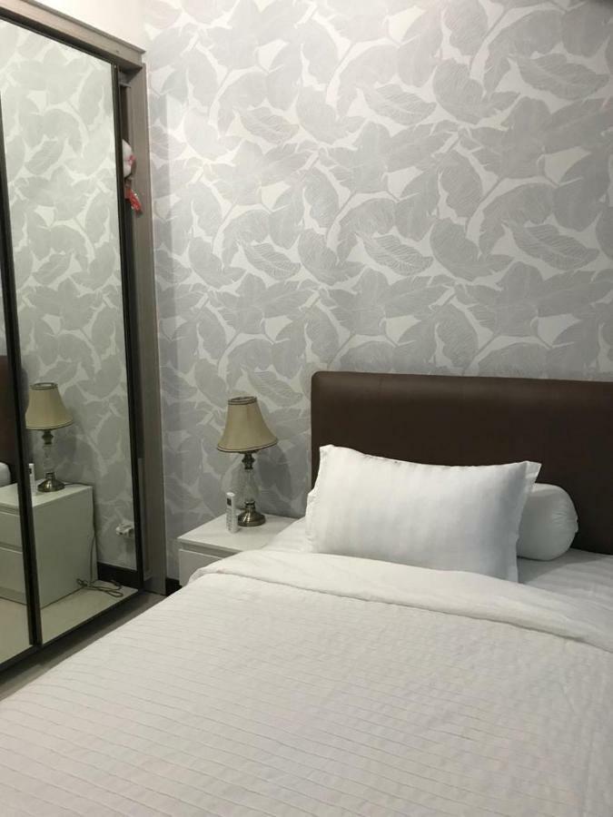 Luxury 2 BR Condo at Casa Grande Residence - Kasablanka Mall Yakarta Exterior foto